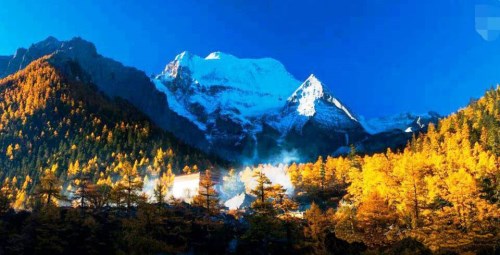 冷嘎措在哪里？冷嘎措旅行社發(fā)團(tuán)嗎，去冷嘎措多少錢？